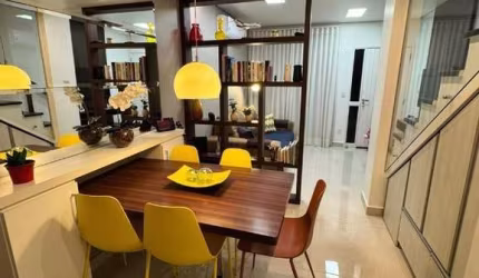 Casa Recém Reformada à Venda na Vila Maringá em Jundiaí: 77m ² 2 Quartos, Móveis Planejados, 2 Vagas - Imperdível!