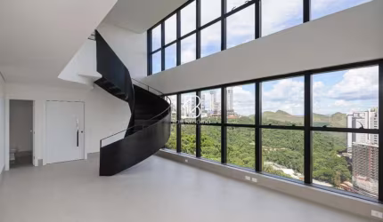 Apartamento duplex à venda no Vale Do Sereno