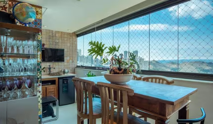 Apartamento à venda no bairro Vila Da Serra