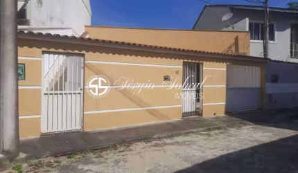 Casa em condomínio fechado com 3 quartos à venda na Rua Jaunas, Vila Valqueire, Rio de Janeiro, 401 m2 por R$ 450.000
