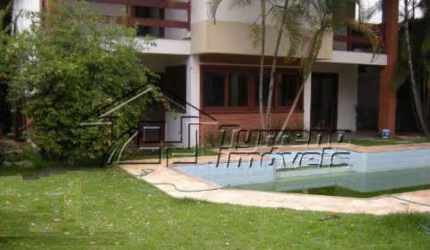 Casa altissimo padrão com jardim e piscina