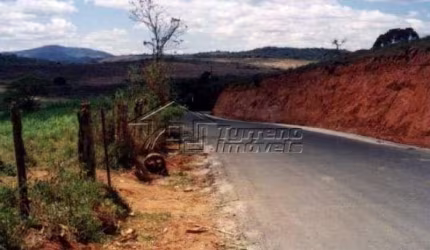 Área Urbana para Loteamento em Taubaté
