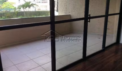 Apartamento com 4 dormitórios, varanda e 3 vagas na Vila Ema