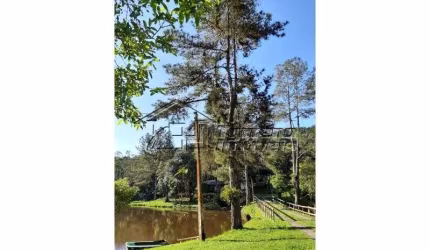 Belo sítio em Paraibuna