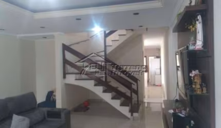 Sobrado com 3 andares no Residencial Vista linda