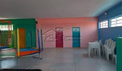 Salão de festas montado e mobilhado na Zona Norte de São José dos Campos