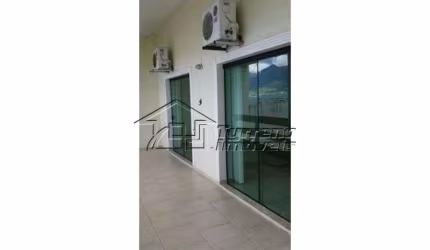 Casa Mobiliada no Litoral Norte de frente para a Praia