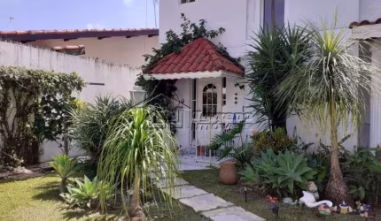 Belíssima casa sobrado com piscina e 4 suítes
