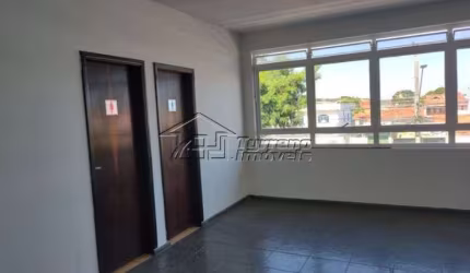Excelente Prédio comercial no Bosque dos Eucaliptos