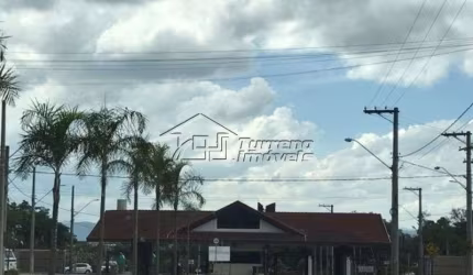 Ótimo terreno com 486m² em condomínio fechado em Caçapava