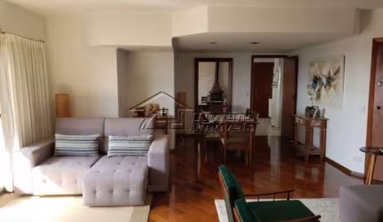 Ótimo apartamento com 4 dormitórios na região central de São José dos Campos