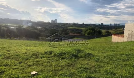 Terreno à venda com 777m² em condomínio fechado no Torrão de Ouro