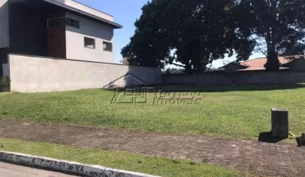 Terreno no Jardim do Golfe 3