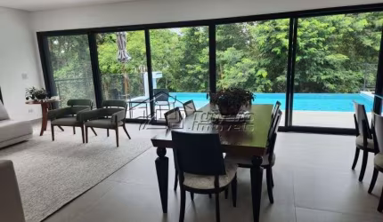 Moderna casa em Condomínio Urbanova