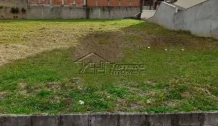 Terreno com 300m² em condomínio de alto padrão no Urbanova