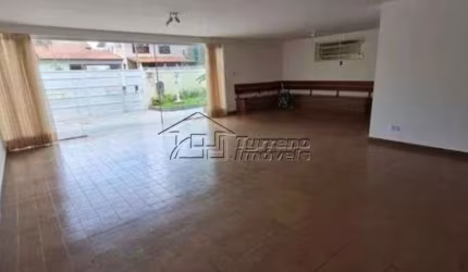 Linda casa com 4 dormitórios sendo 1 suíte no Jardim Esplanada - SJCampos