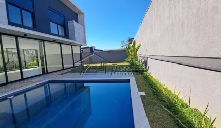 Moderna casa em Condomínio Urbanova