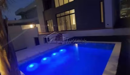 Sobrado à venda no Urbanova com excelente área de lazer