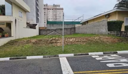 Excelente terreno em condomínio fechado em Jacareí - SP