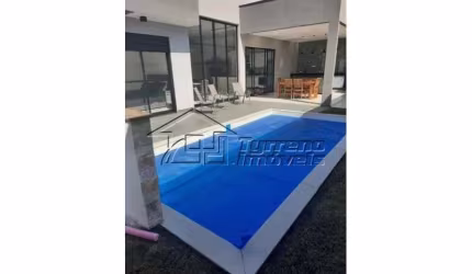 Linda casa em condomínio fechado em Caçapava- SP