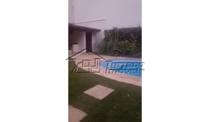 Ampla casa de condomínio próxima ao Shopping Colinas