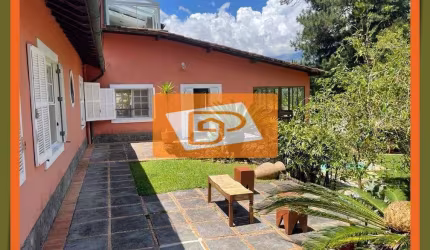 Corr&#234;as, Petrópolis, RJ- Casa &#224; venda com 4 suítes.