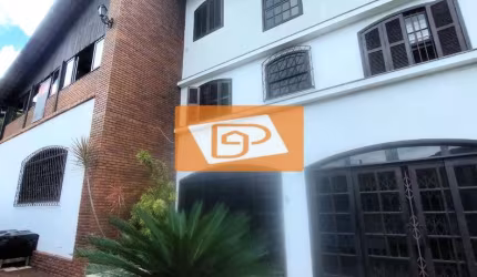Imóvel para alugar no Bingen, Petrópolis. Casa com 4 quartos