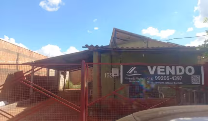 Casa para Venda em São Gabriel do Oeste, Gramado, 2 dormitórios, 1 banheiro, 2 vagas