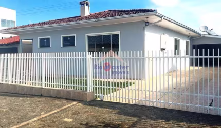 Casa de Alvenaria - Bairro Campo do Gado - Rio Negro