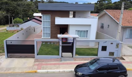 Casa de alto padrão à venda em Mafra SC