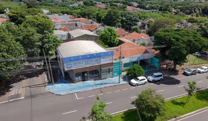 Barracão e Casa Comercia