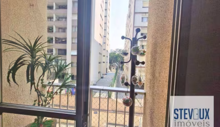 Apartamento a venda em Moema Pássaros com 2 dormitórios e sacada