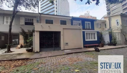 Casa de Vila com portão próxima a Faria Lima!