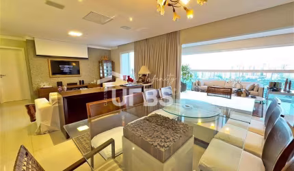 Apartamento luxuoso com 233 m2 nascente com 04 suítes amplas!