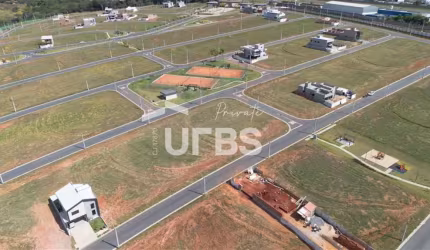 Lote à Venda no Jardins Versalhes