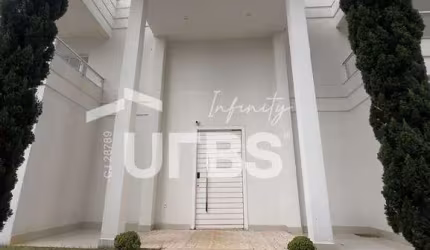 Casa de Rua - Casa 7 quartos, sendo 6 suítes