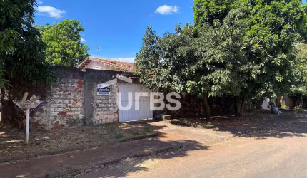Excelente casa pra morar e pra gerar renda