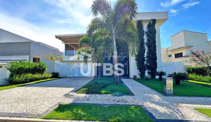 Alphaville Araguaia - Casa de Condomínio Duplex 4 quartos, sendo 4 suítes