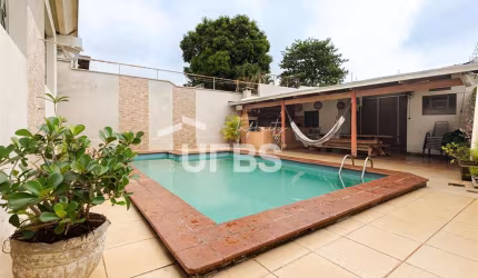Casa à venda no Setor Sul , próxima à Avenida 136