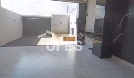 Viva com sofisticação nesta Casa com 3 suítes no Setor Faiçalville