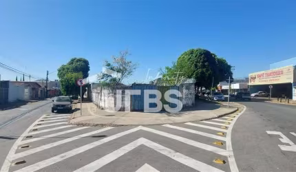 EXCELENTE ÁREA COMERCIAL - ESQUINA - 1.191,60 M2