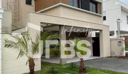 Casa em condomínio fechado