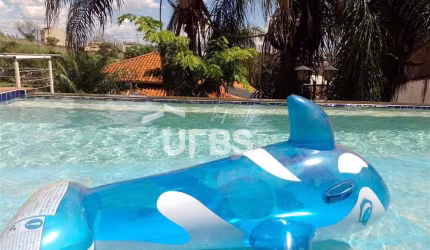 0 - Casa 4 quartos, sendo 4 suítes