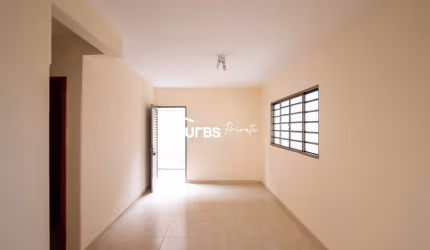 0 - Casa 3 quartos, sendo 1 suíte