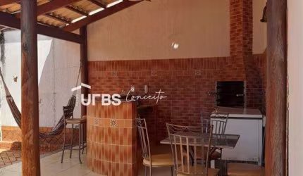 CASA RESIDENCIAL/COMERCIAL NO JARDIM BRASIL - COM LOCALIZAÇÃO EXCELENTE.