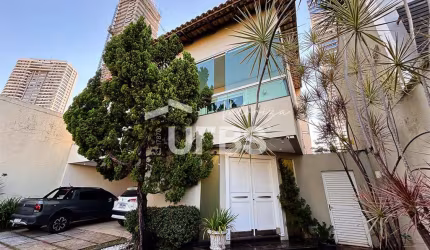 SOBRADO MARISTA - 5 SUÍTES - 473m²