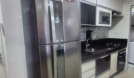 Apartamento totalmente reformado. Localizado no charmoso Mogi Moderno.