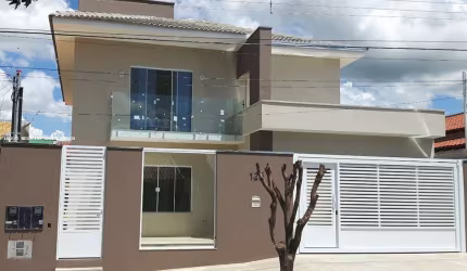 Casa para Venda em Presidente Prudente, RESIDENCIAL UNIVERSITÁRIO, 3 dormitórios, 3 suítes, 1 banheiro, 2 vagas