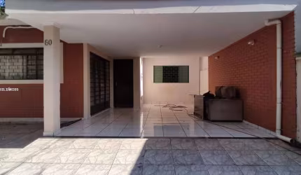 Casa para Venda em Presidente Prudente, VILA COMERCIAL, 3 dormitórios, 1 suíte, 2 banheiros, 2 vagas