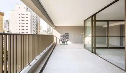 Apartamento para venda possui 280 m² com 4 quartos em Moema - São Paulo - SP